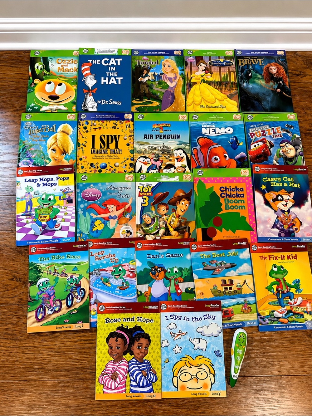 LeapFrog Tag Reading System Bundle – Tag Pen + 22 Interactive Books